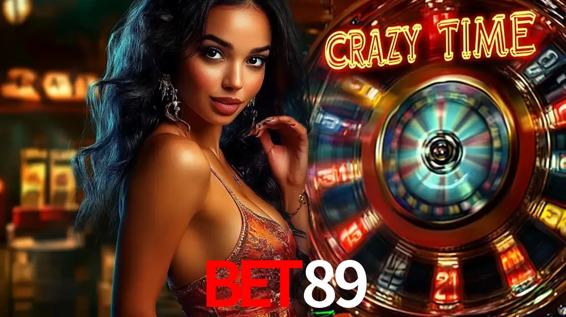 Mulher elegante ao lado da vibrante roda da fortuna do jogo de cassino ao vivo Crazy Time, um dos game shows mais populares e cheios de prêmios do BET89.